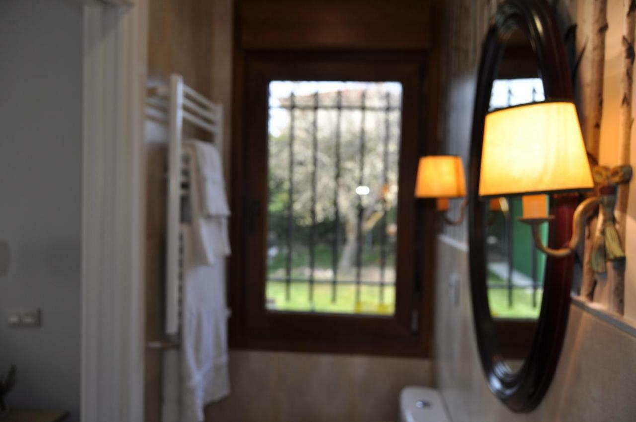 Villa El Jardin De Manuela Santibanez del Val Esterno foto