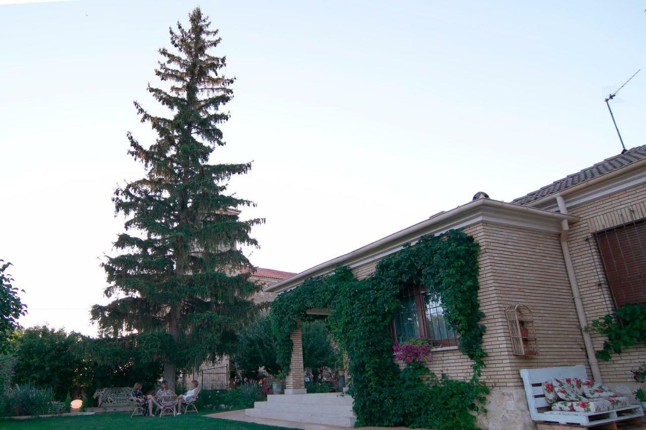 Villa El Jardin De Manuela Santibanez del Val Esterno foto