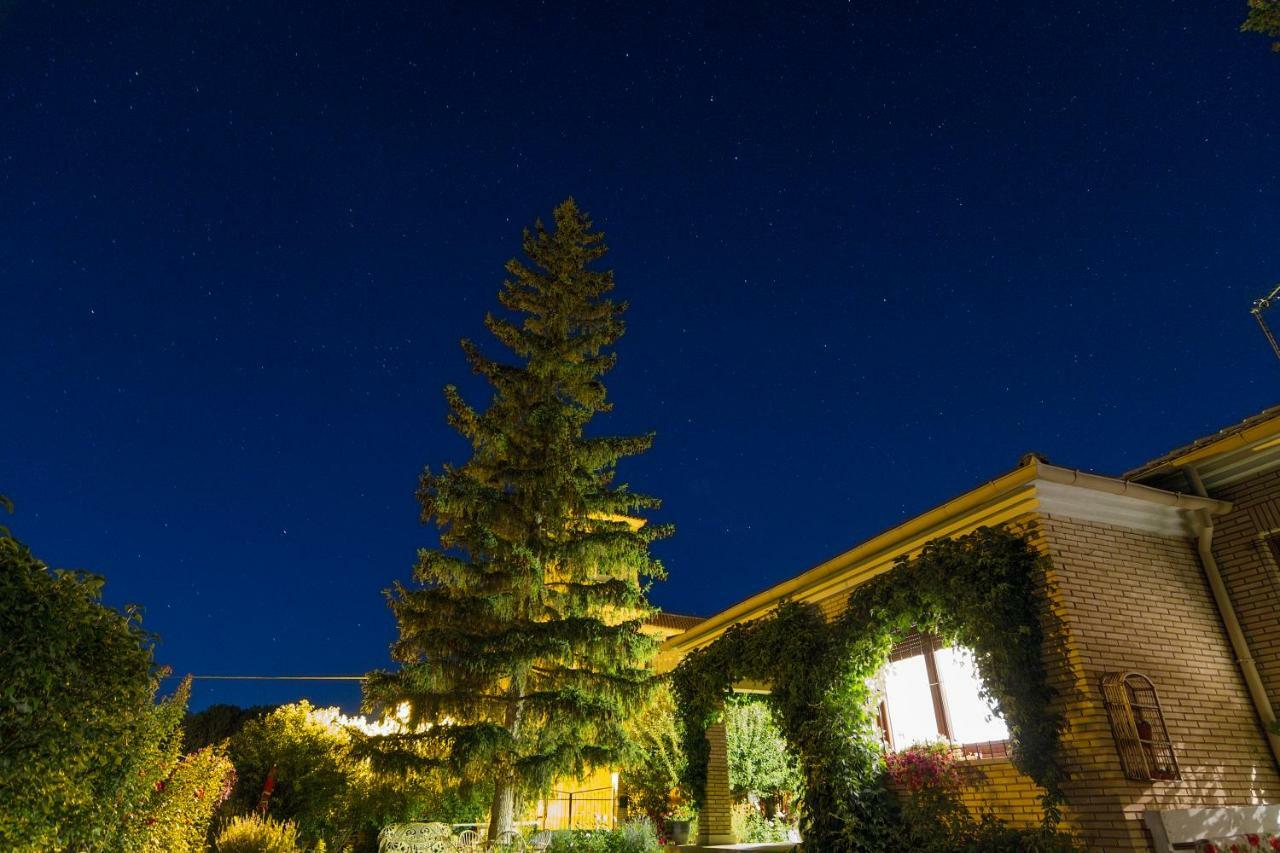 Villa El Jardin De Manuela Santibanez del Val Esterno foto